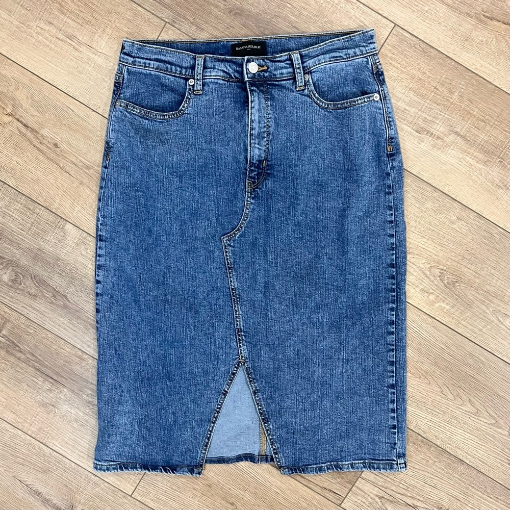 Banana Republic Denim Pencil Skirt Size 10